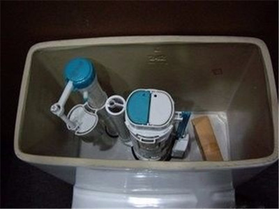 太原迎泽大街维修水管漏水换阀门