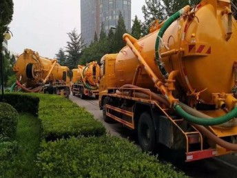 图 东城区东直门附近抽化粪池节假日不休 北京管道维修