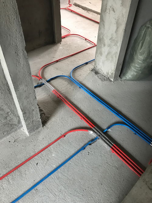 新宇盛世广场水电完工,水管试压合格,准备泥工进场